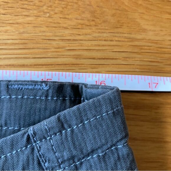 Kuhl Grey Lightweight Performance Hiking Gorpcore Outdoor Pants 10 Short - Picture 8 of 14